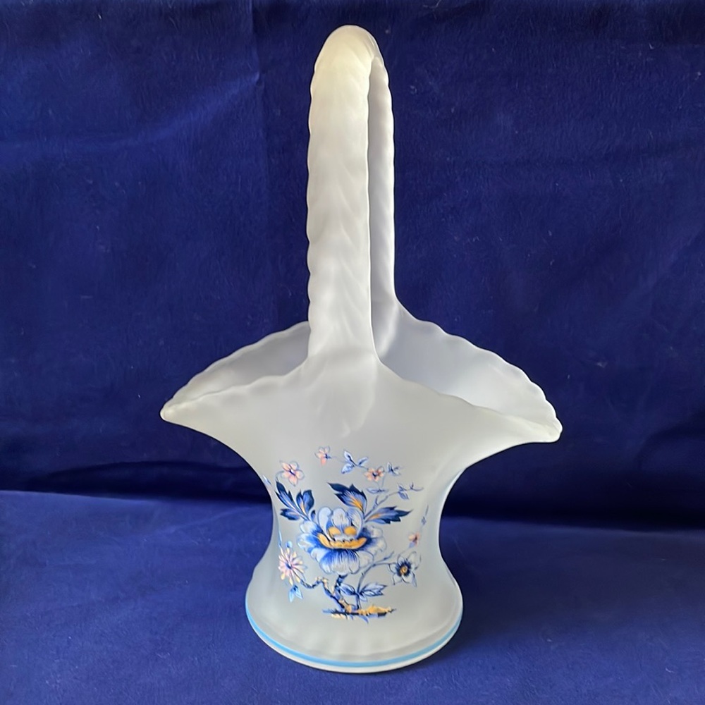 VTG Westmoreland Blue Floral Frosted Glass Basket